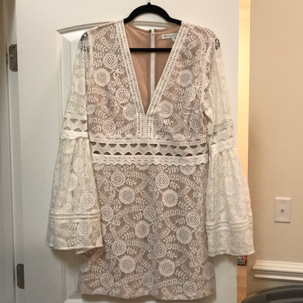 BEAUTIFUL LACE DRESS